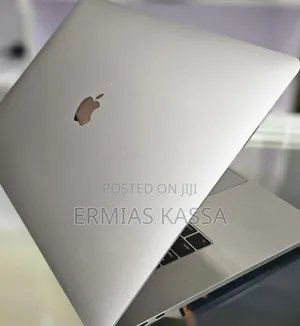 New Laptop Apple MacBook 2016 16GB Intel Core I7 SSD 256GB