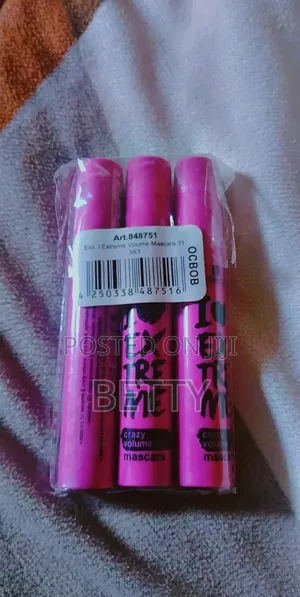 Photo - Essence Mascara