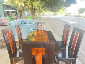 የመመገብያ ጠረዼዛ(Dining Table) Full Set Withe Six Chairs Made
