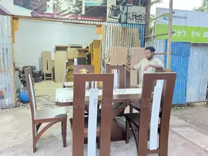 የመመገብያ ጠረዼዛ (Dining Table) Full Set Withe Six Sets Wooden