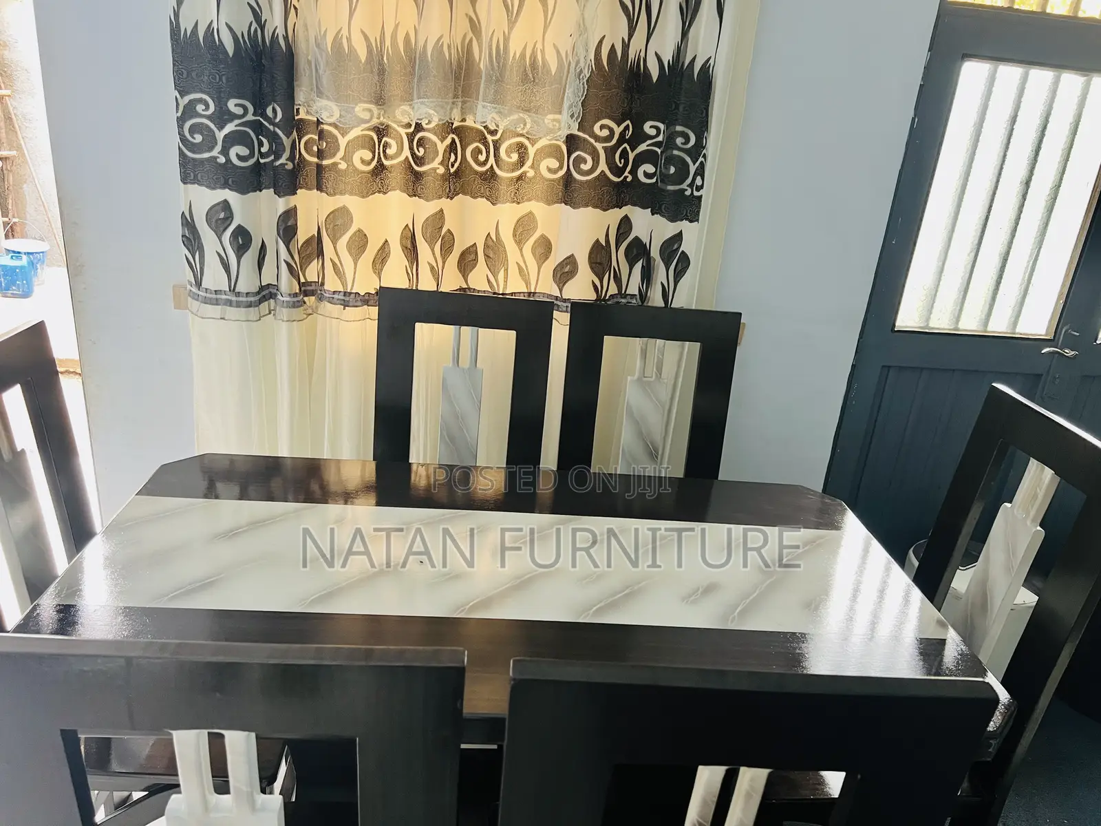 የመመገብያ ጠረዼዛ (Dining Table) Full Set Withe Six Sets Wo