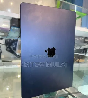 New Laptop Apple MacBook Air 2022 M2 8GB Apple M2 SSD 256GB