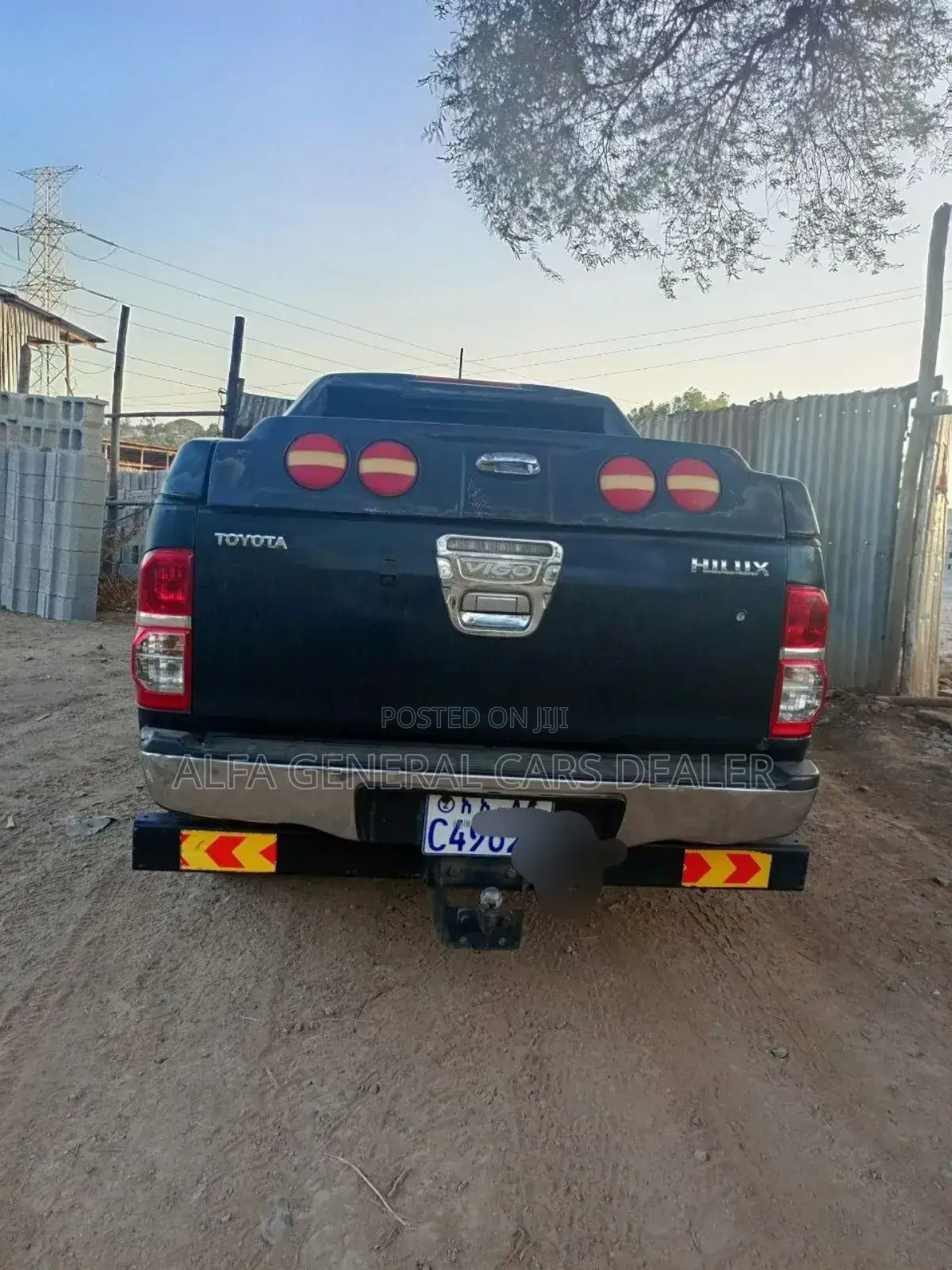 Toyota Hilux 2013 Black
