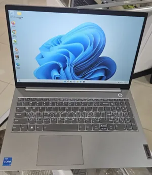Photo - New Laptop Lenovo ThinkBook 15 8GB Intel Core I5 SSD 512GB