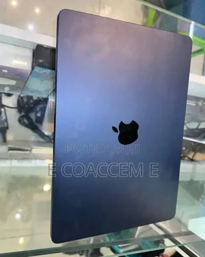 New Laptop Apple MacBook 8GB Apple M2 SSD 256GB