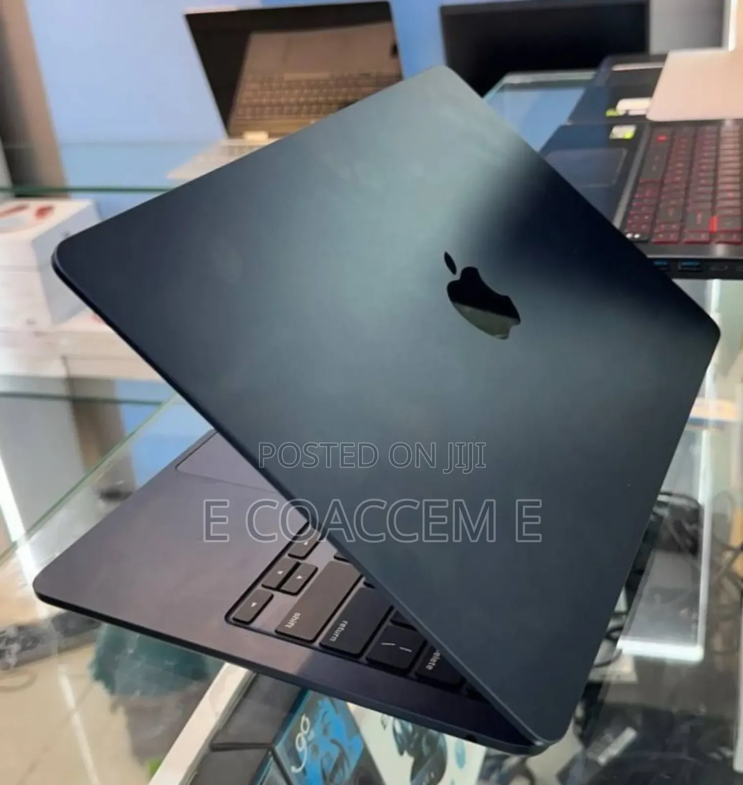 New Laptop Apple MacBook 8GB Apple M2 SSD 256GB