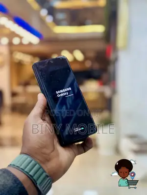 Photo - Samsung Galaxy Z Fold 3 256 GB Black