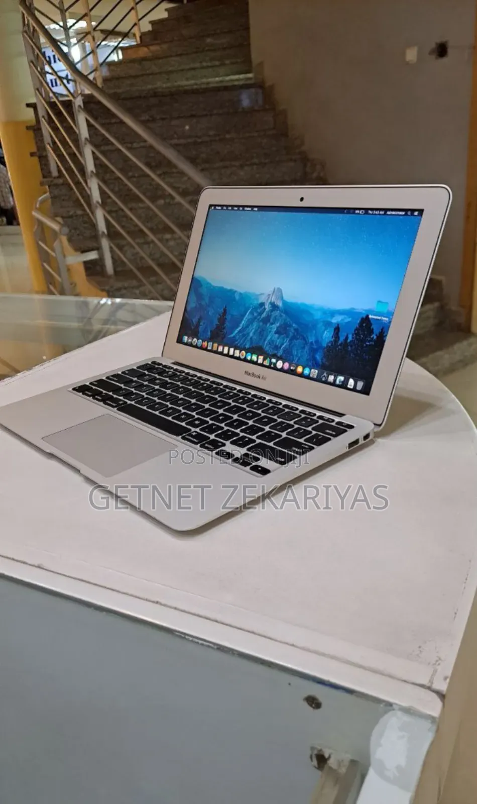 New Laptop Apple MacBook Air 2015 4GB Intel Core I5 SSD 128GB