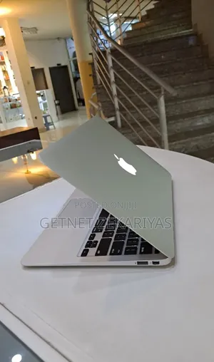 New Laptop Apple MacBook Air 2015 4GB Intel Core I5 SSD 128GB