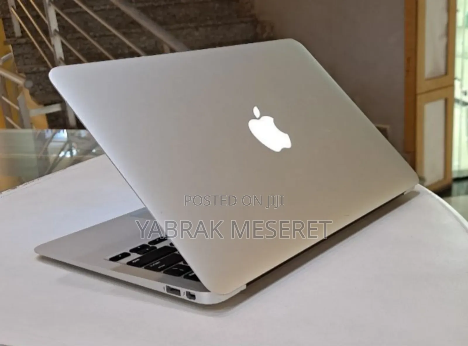 New Laptop Apple MacBook Air 2015 4GB Intel Core I5 SSD 128GB