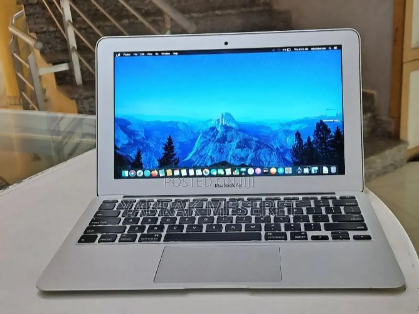 New Laptop Apple MacBook Air 2015 4GB Intel Core I5 SSD 128GB