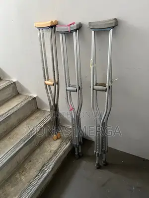 Photo - Cranch° Crutche!+Crutches - Max Height 5'10○\ክራንች+_crutche