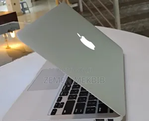 New Laptop Apple MacBook Air 2015 4GB Intel Core I5 SSD 128GB