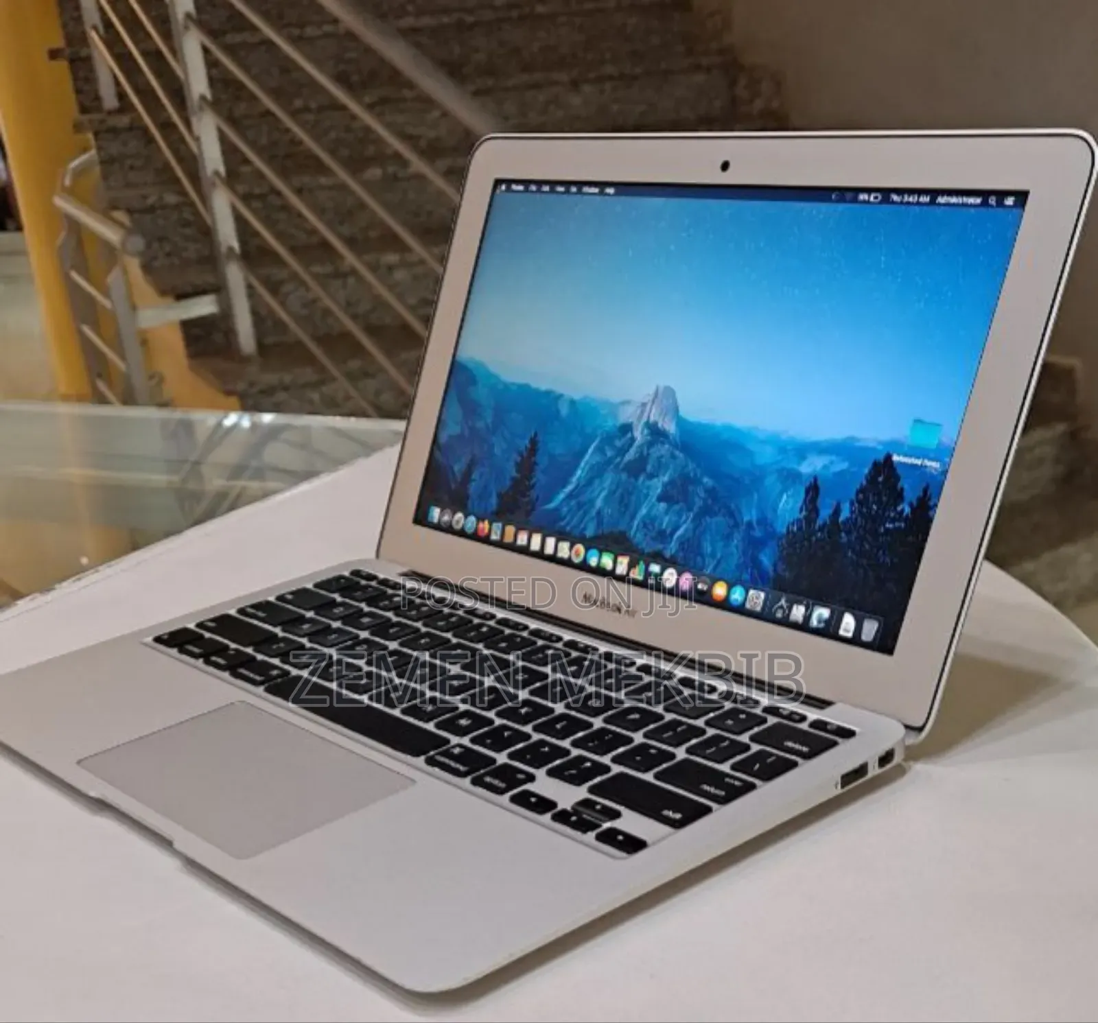 New Laptop Apple MacBook Air 2015 4GB Intel Core I5 SSD 128GB