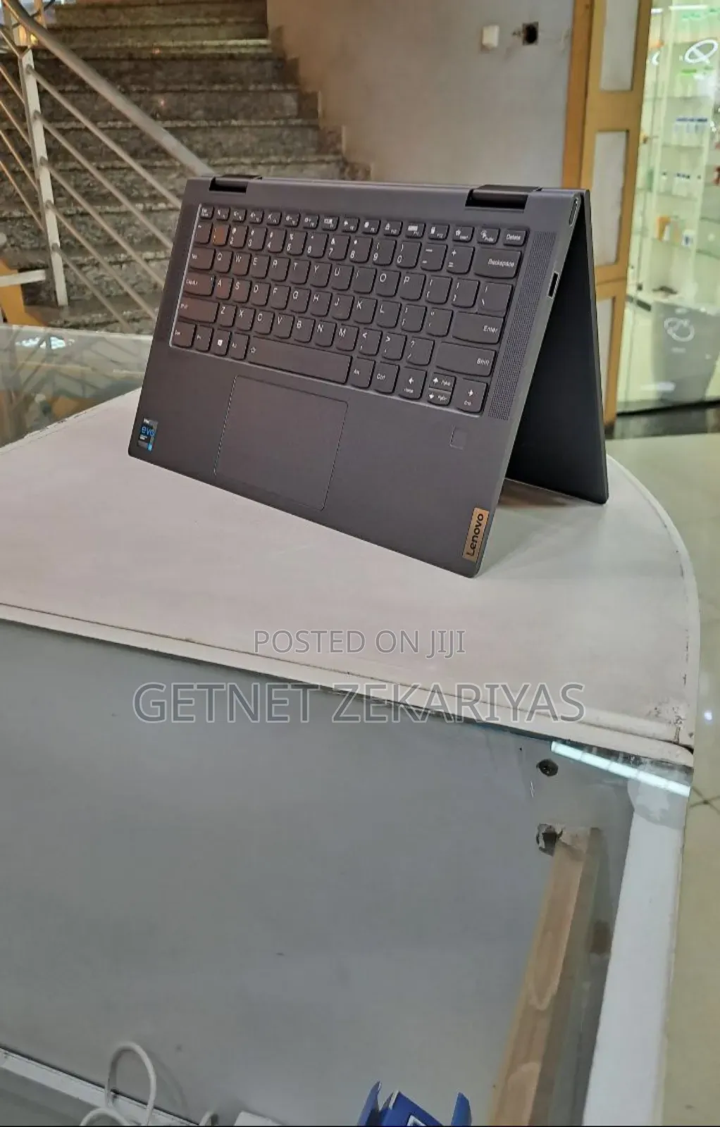 New Laptop Lenovo Yoga 710 16GB Intel Core I7 SSD 512GB