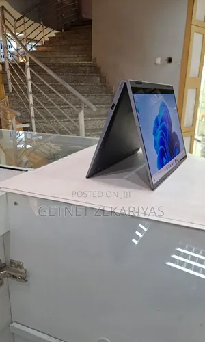 New Laptop Lenovo Yoga 710 16GB Intel Core I7 SSD 512GB