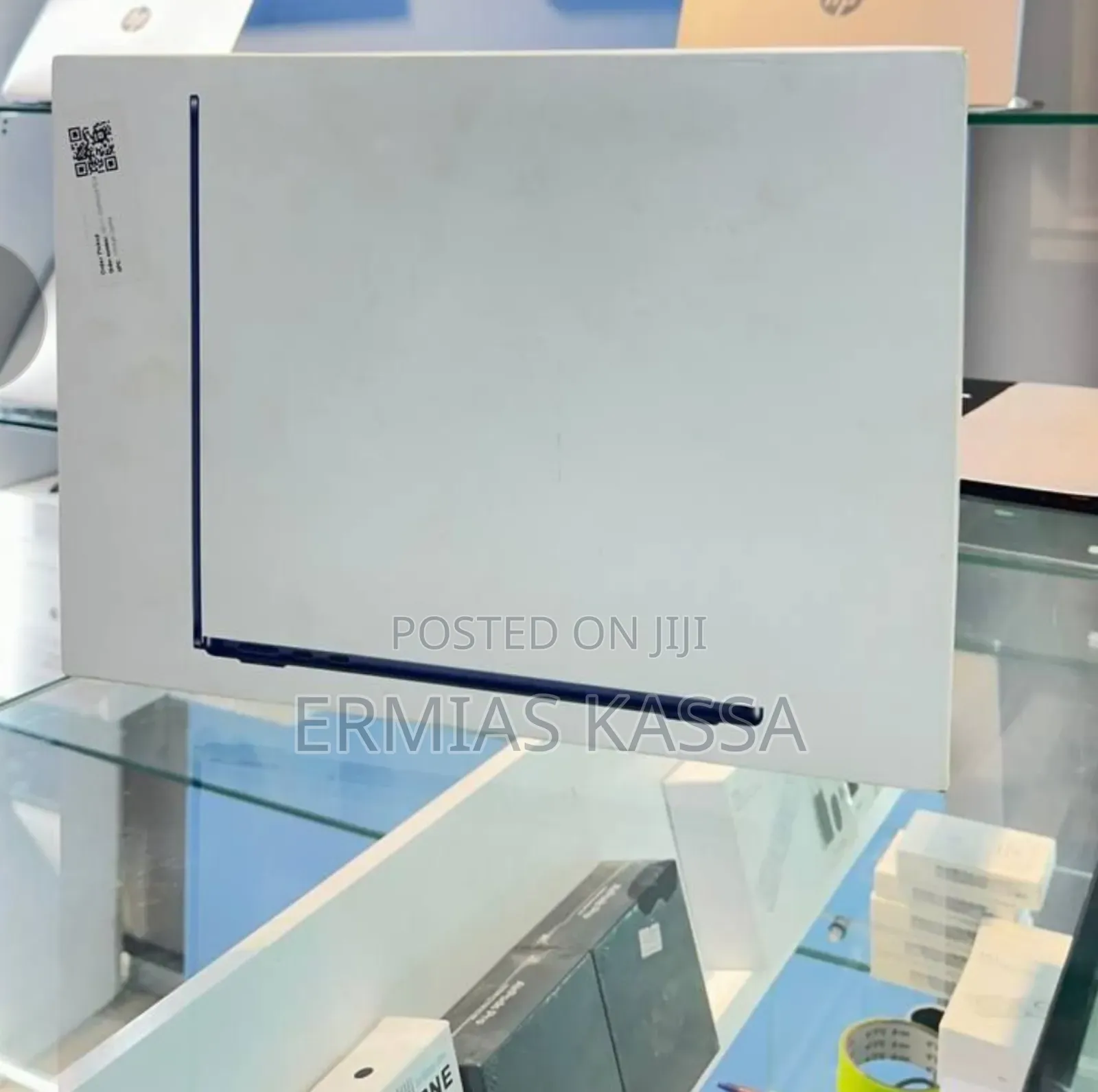 New Laptop Apple MacBook Air 2024 M3 13-Inch 8GB Apple M3 SSD 256GB