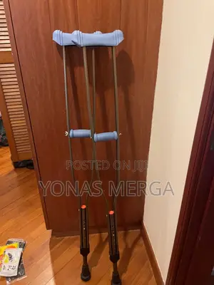 Photo - Adult Crutches ( Large / XL)Aluminum Adult Crutches
Shop
