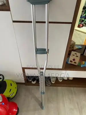 Photo - Cranch /Stick (1pair)
S$30/Clutches for Walking/Leg Clutches