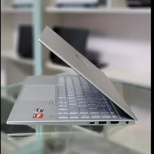 New Laptop HP Pavilion 14 8GB AMD Ryzen 5 SSD 512GB