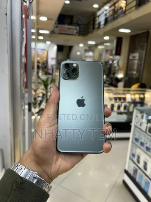 Photo - New Apple iPhone 11 Pro 64 GB Green