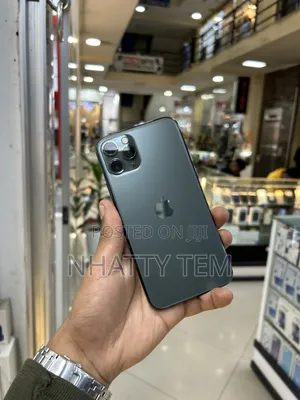 New Apple iPhone 11 Pro 64 GB Green