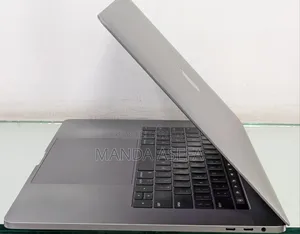 New Laptop Apple MacBook Pro 2018 32GB Intel Core I7 SSD 512GB