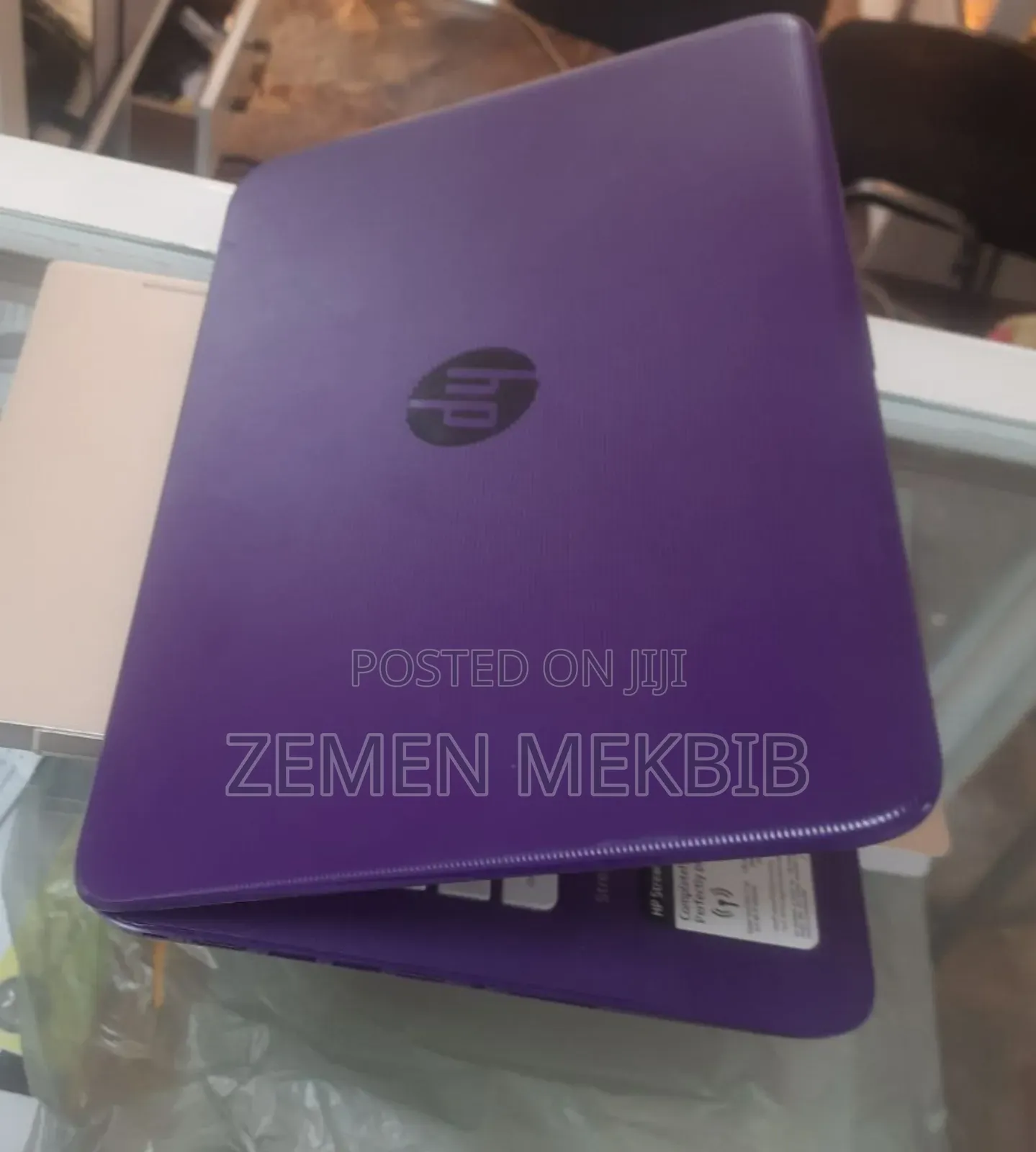 New Laptop HP 4GB Intel Xeon HDD 250GB