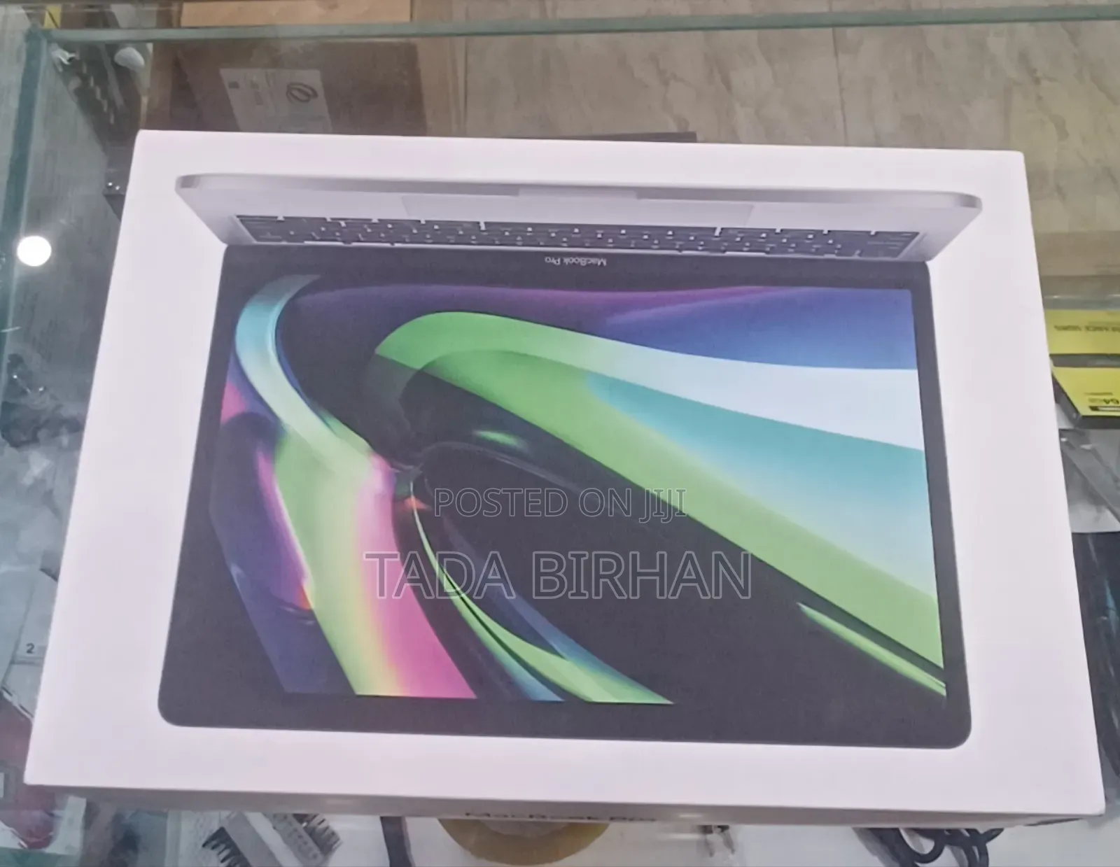 New Laptop Apple MacBook Pro M1 8GB Apple M1 Pro SSD 512GB