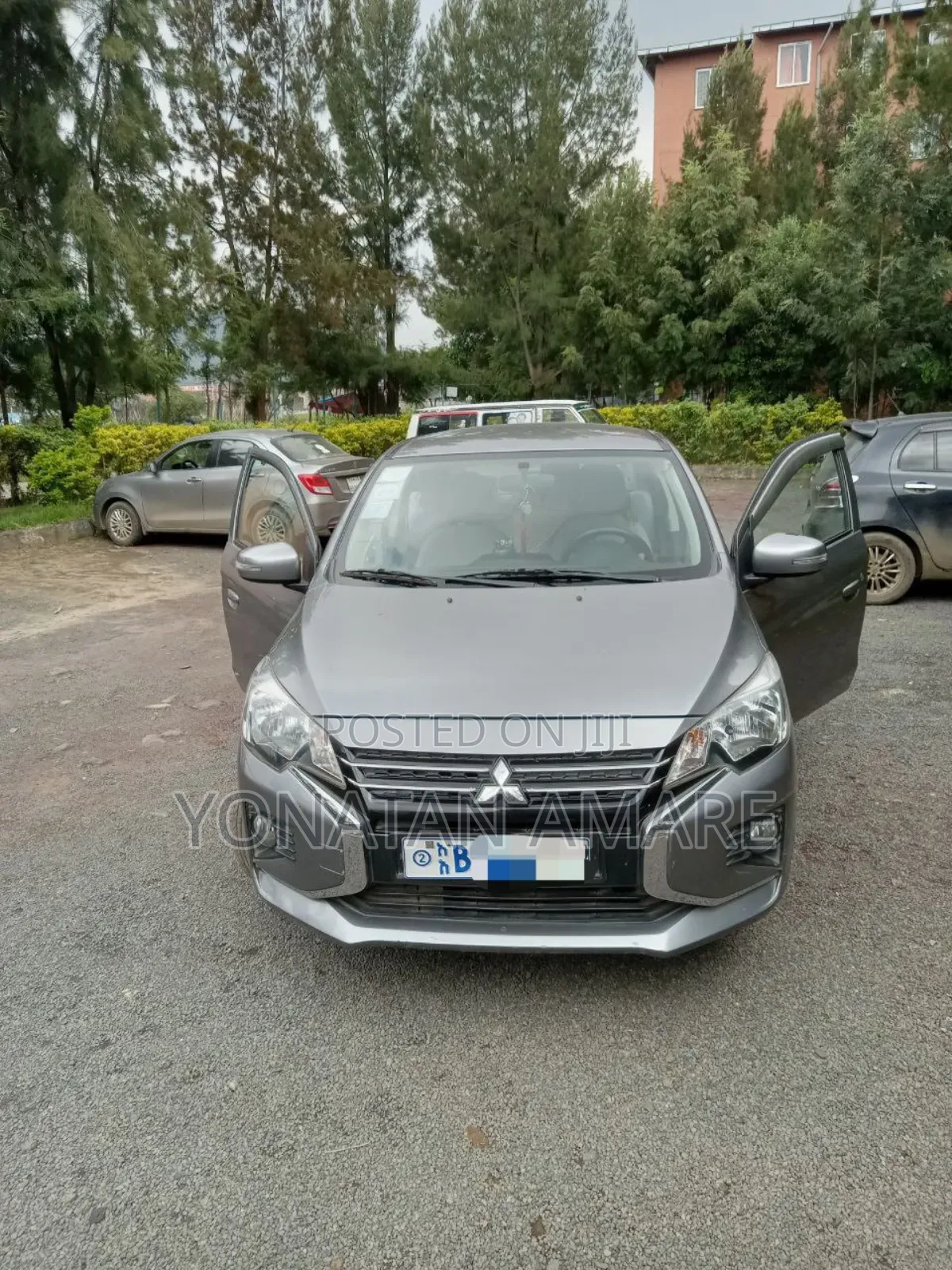 Mitsubishi Attrage 2021 Gray
