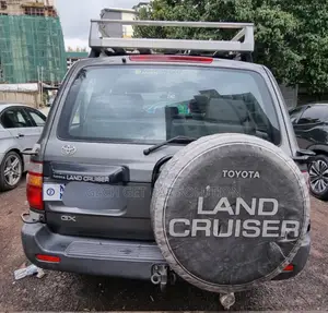 Toyota Land Cruiser 2001 Gray