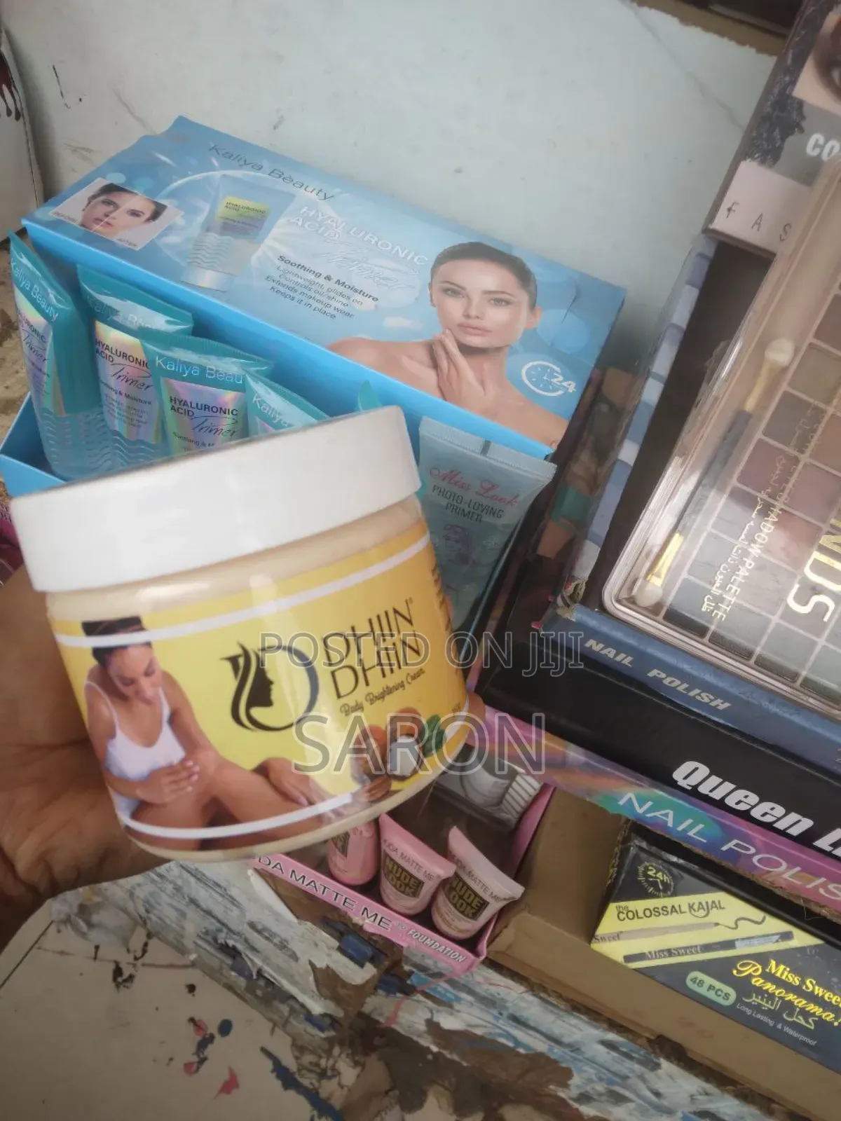 Dhiin Dhiin Body Brightening Cream