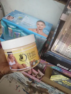 Dhiin Dhiin Body Brightening Cream