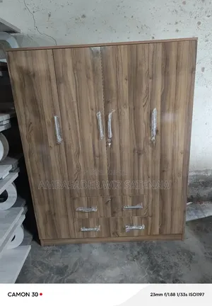 Photo - የልብስ ቁምሳጥን