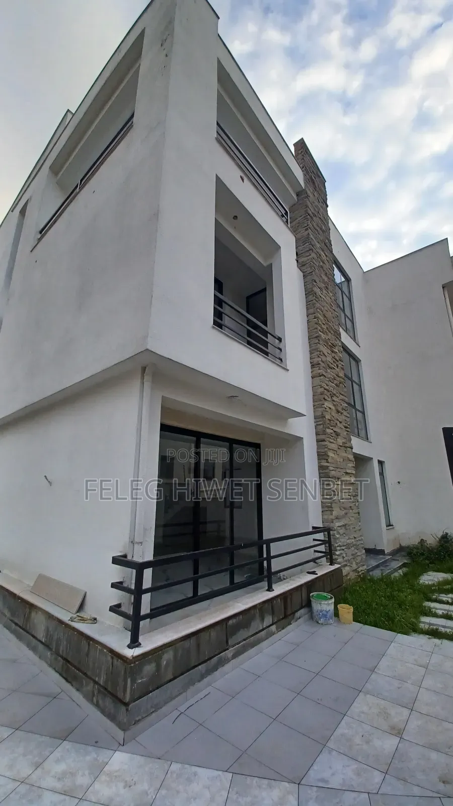 Furnished 7bdrm House in አአ, Bole for sale
