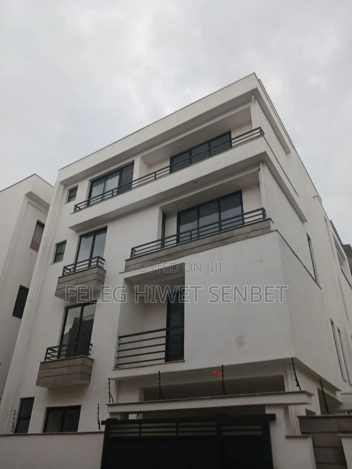 Furnished 7bdrm House in አአ, Bole for sale