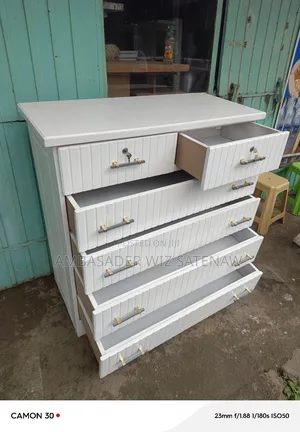 Photo - የልብስ ማስቀመጫ/ኮሞ