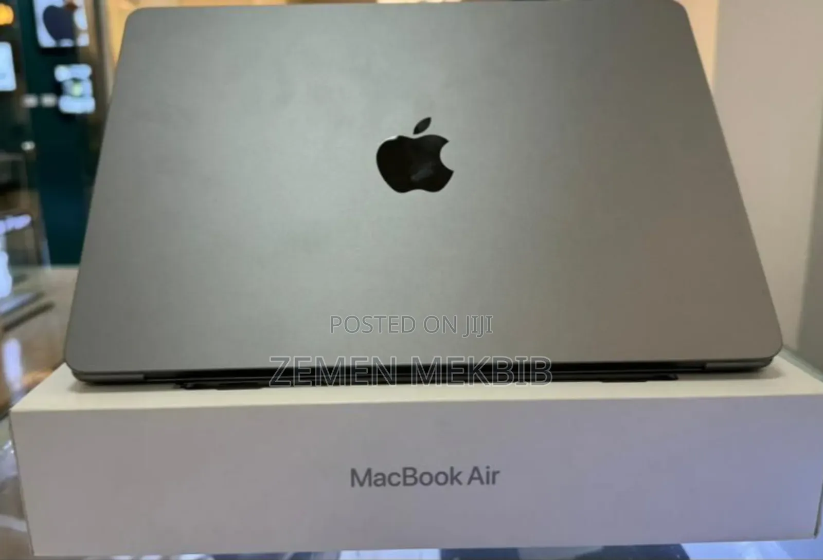New Laptop Apple MacBook Air 2022 M2 8GB Intel Core I7 SSD 500GB