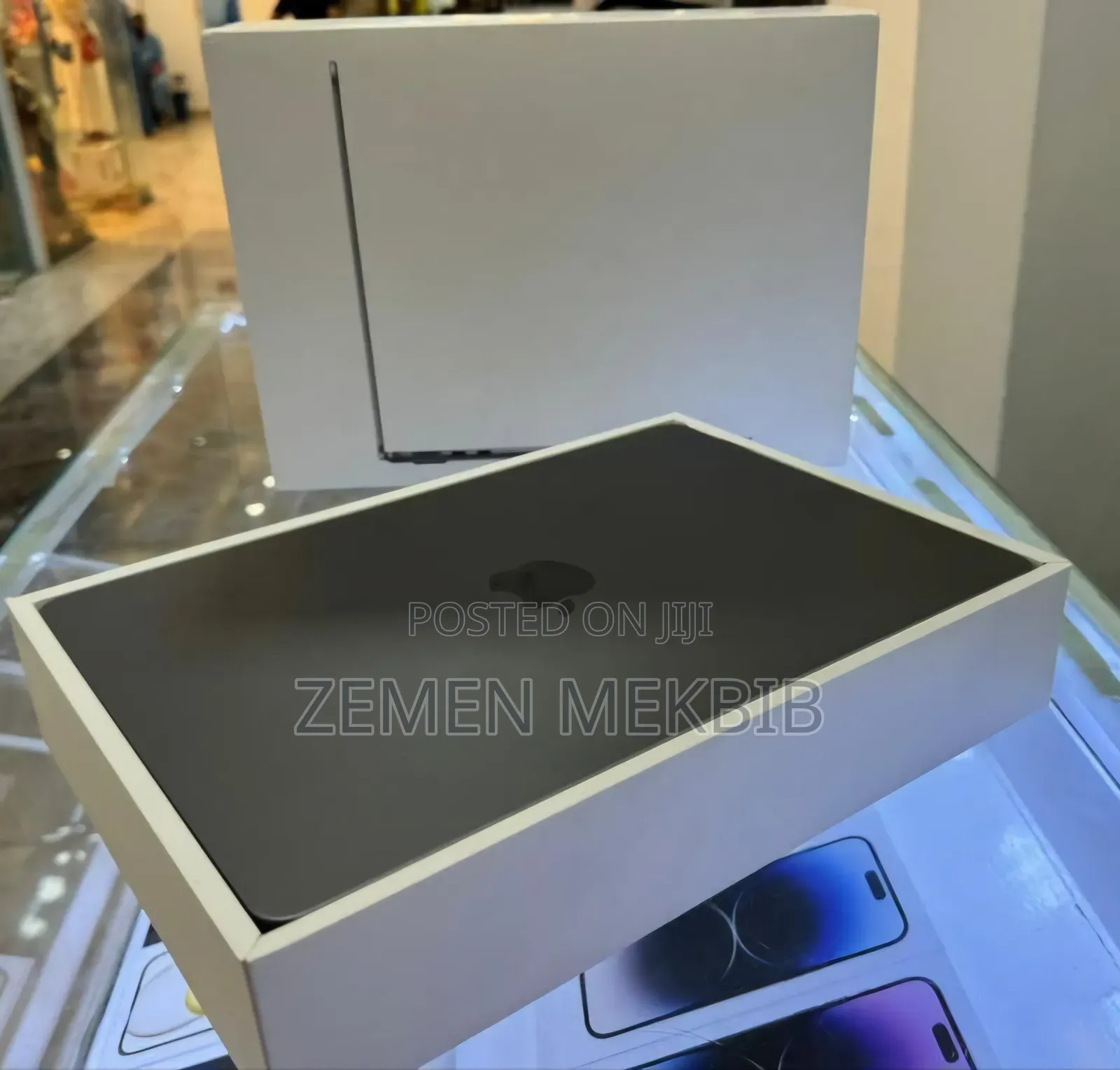 New Laptop Apple MacBook Air 2022 M2 8GB Intel Core I7 SSD 500GB