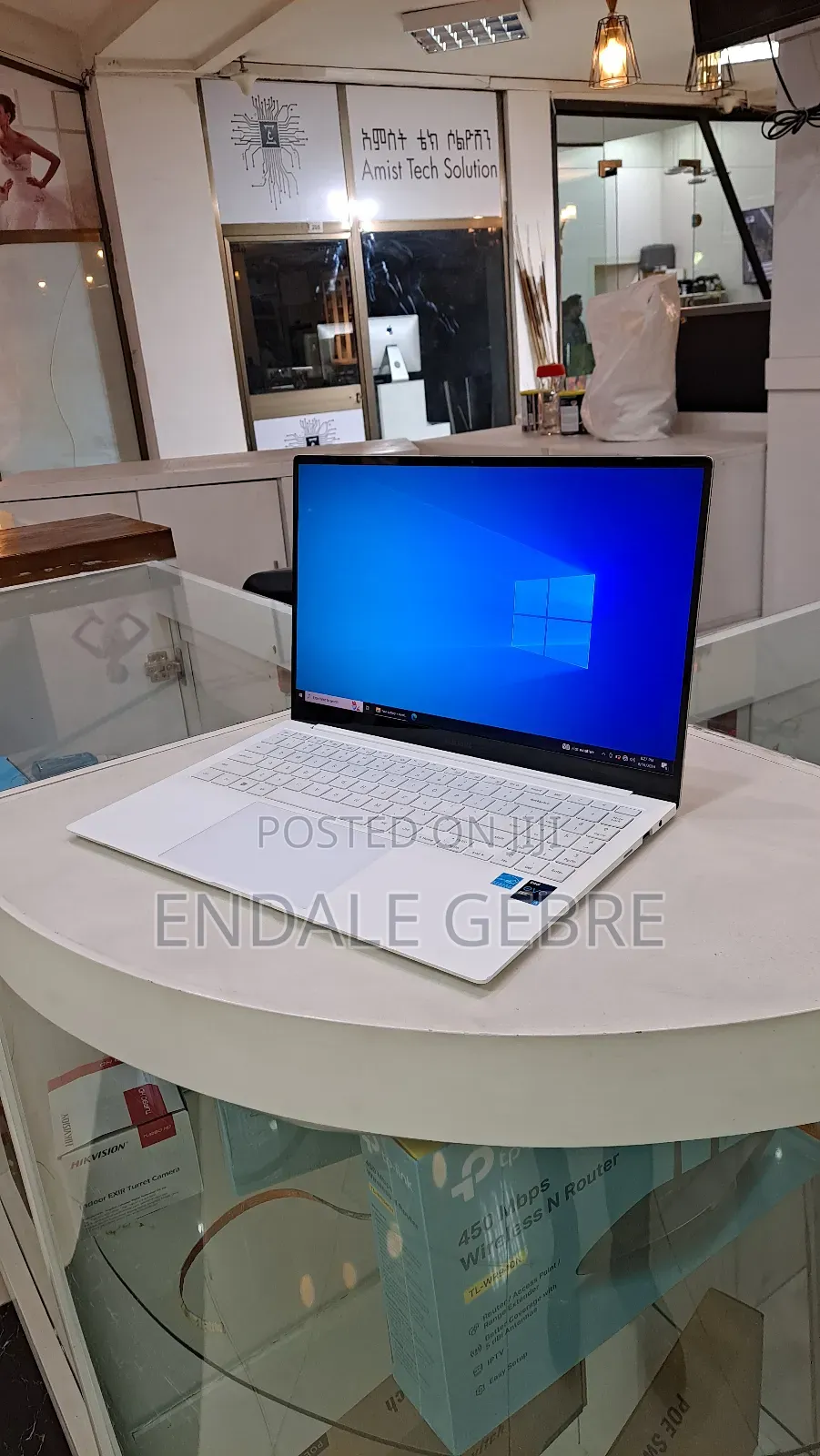 New Laptop Samsung 8GB Intel Core I5 SSD 256GB