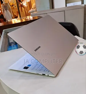 New Laptop Samsung Galaxy Book 2 8GB Intel Core I5 SSD 256GB