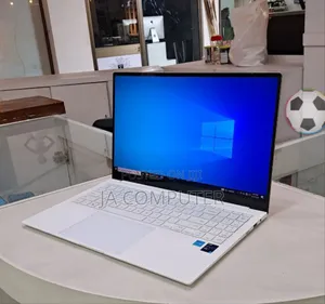 New Laptop Samsung Galaxy Book 2 8GB Intel Core I5 SSD 256GB