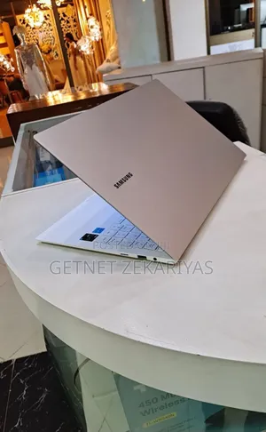 Photo - New Laptop Samsung 8GB Intel Core I5 SSD 256GB