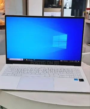 New Laptop Samsung 8GB Intel Core I5 SSD 256GB