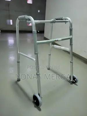 Aluminum Walker\Care Folding Walker (Metallic)