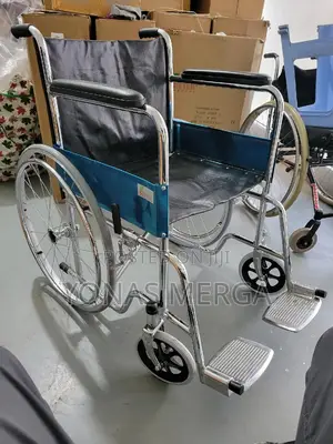 Almost አዲስ Wheelchair+Besic ምርጥ Wheelchair¶ቦታ ማይፈጅ Whelchair