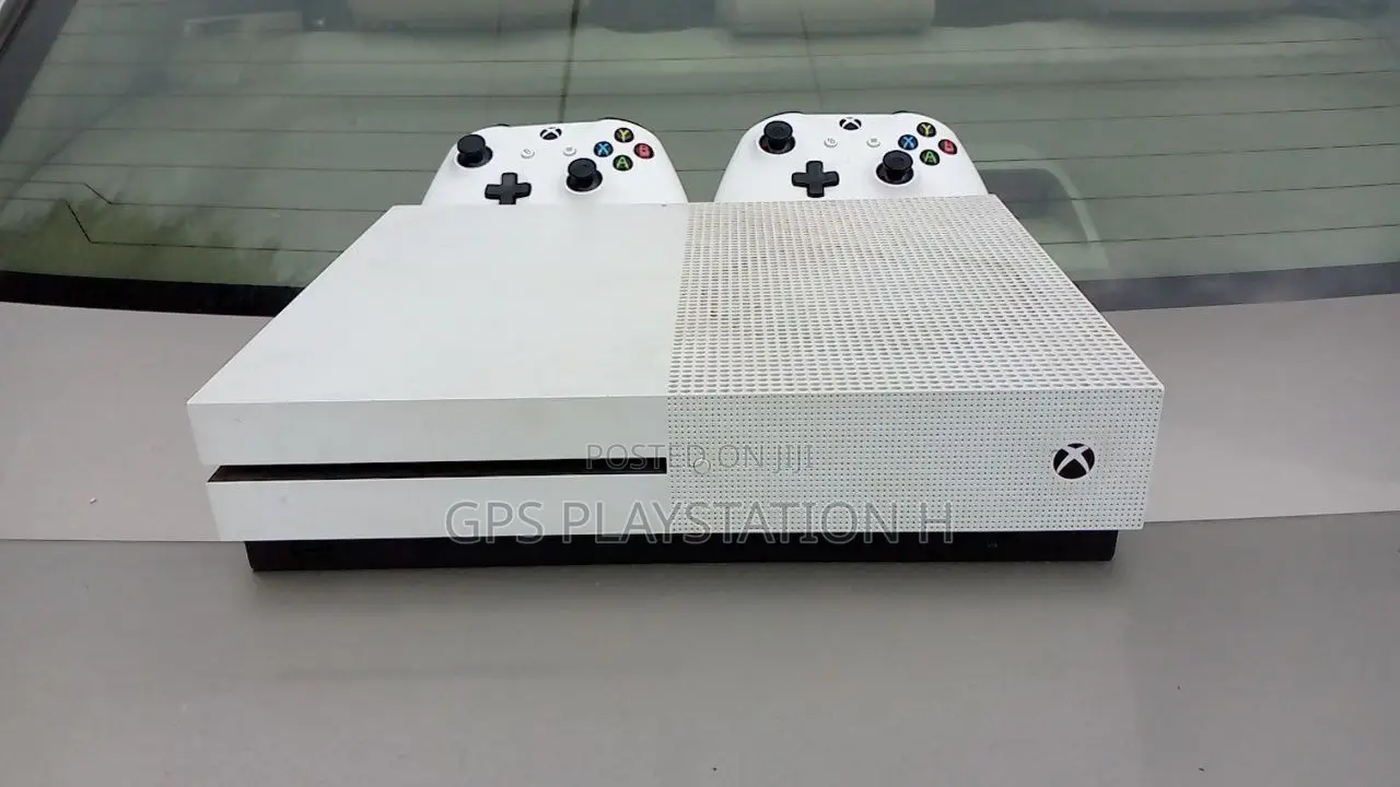 X Box Ones <Good Condition >