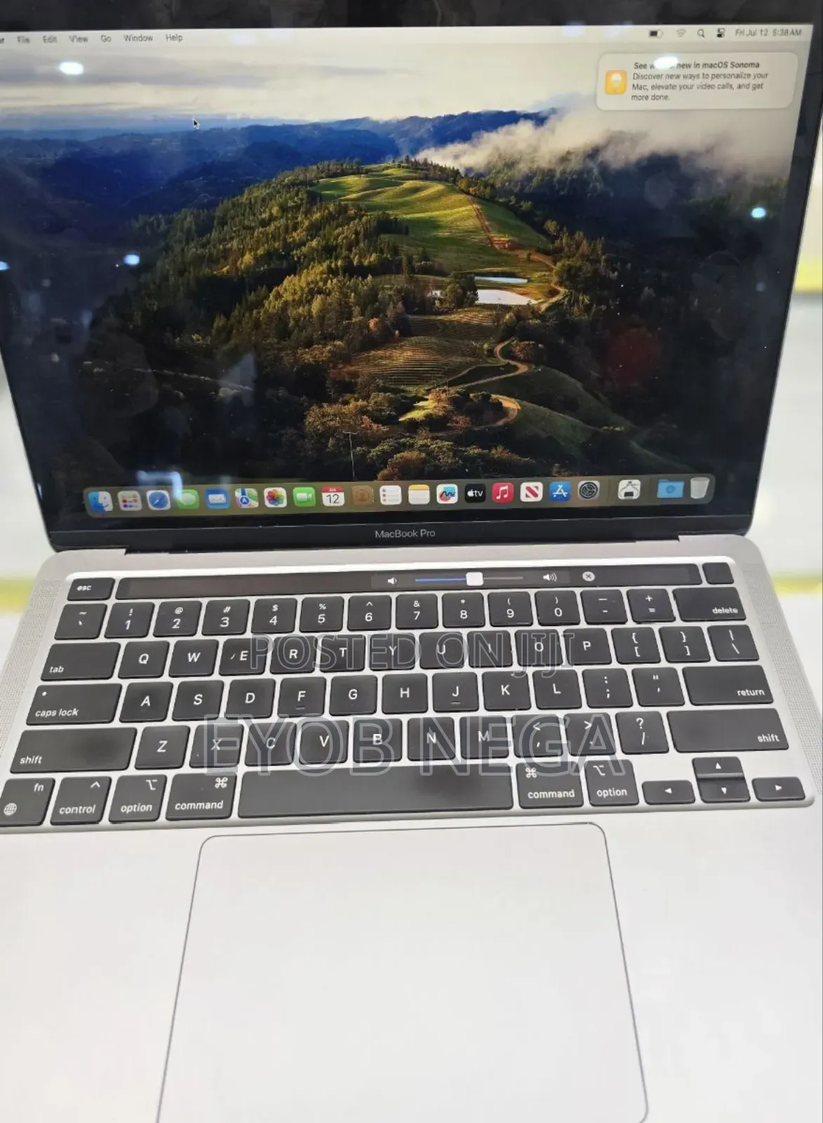 New Laptop Apple MacBook Pro M1 8GB Apple M1 SSD 256GB