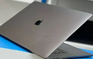 New Laptop Apple MacBook Pro 2017 16GB Intel Core I7 SSD 512GB