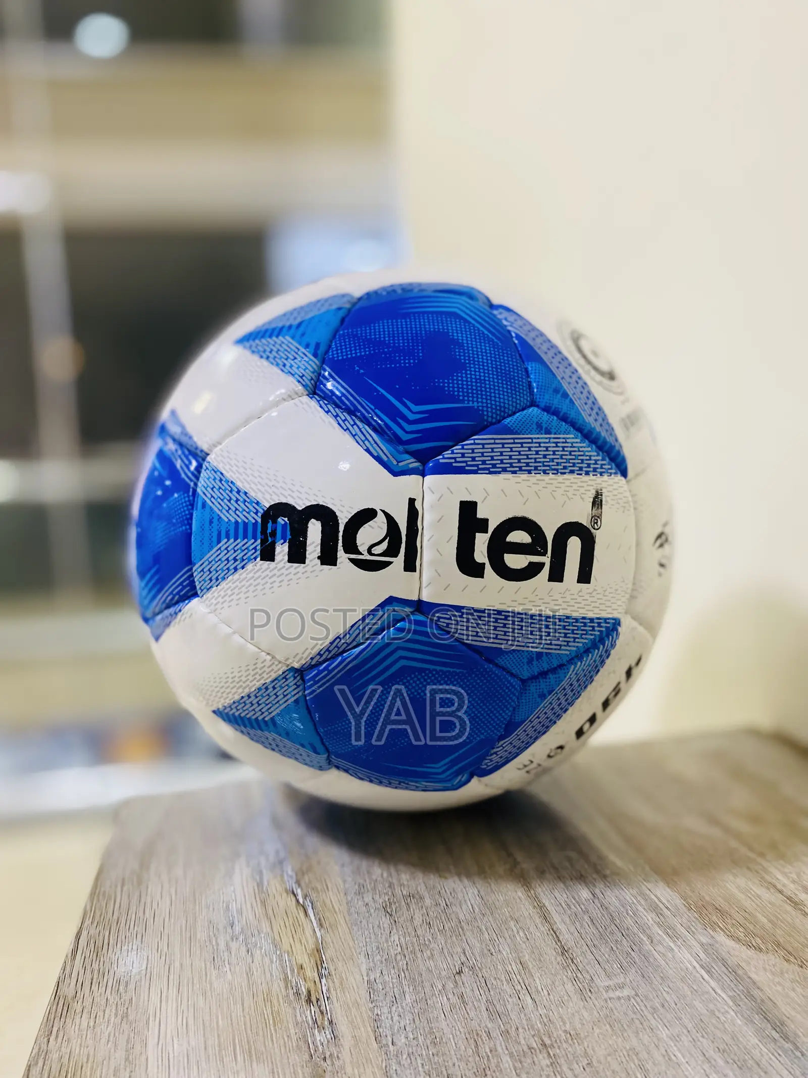 Molten 490 Diamond Footballs Ball